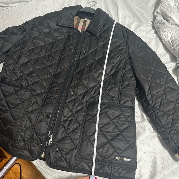 Burberry Black Quilted Puffer Jacket with Signature Check Lining - Picture 10 of 10